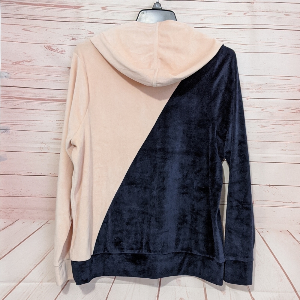 🆕 Torrid Pink & Navy Color Block Velour Hoodie - Picture 5 of 8
